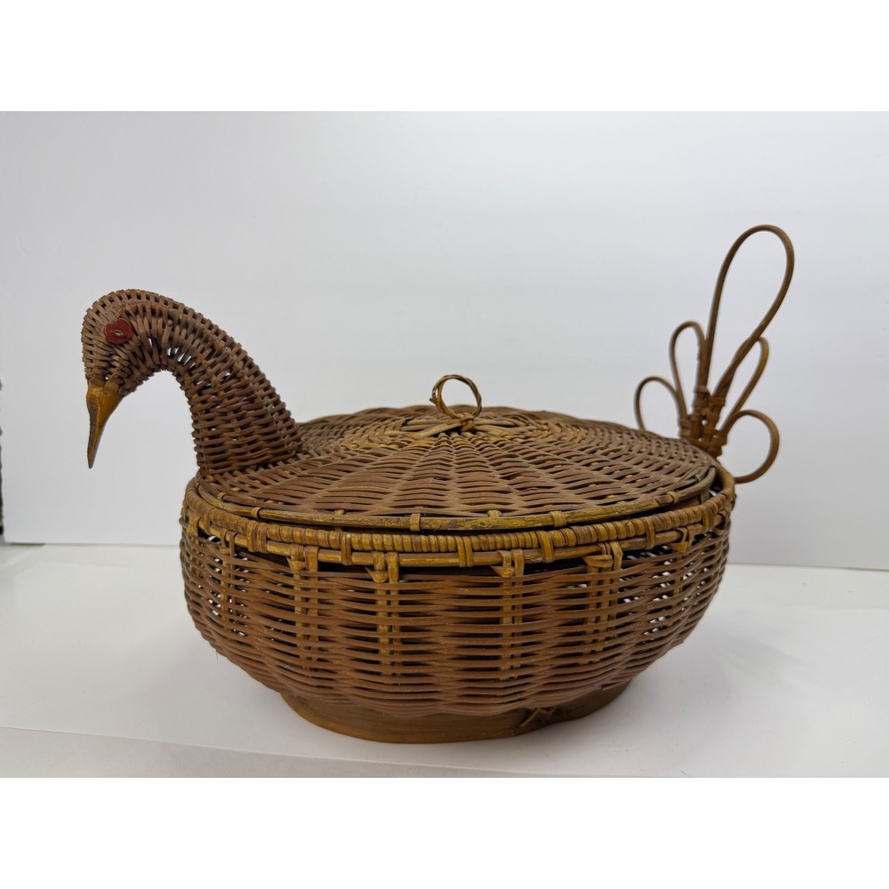 Vintage Woven Wicker Turkey Duck Basket with Lid Farmhouse Rattan Decor